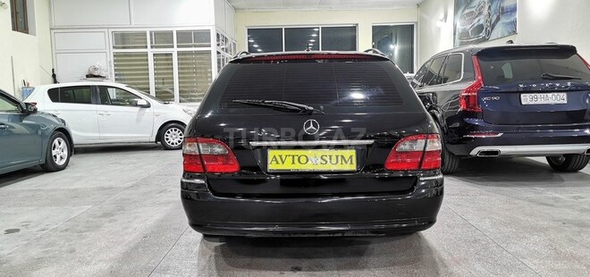 Mercedes E 220 d-5