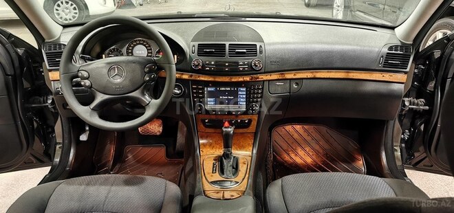 Mercedes E 220 d-13