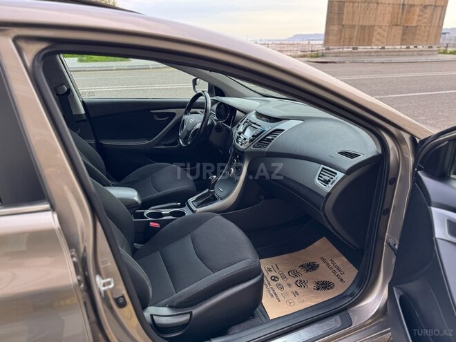 Hyundai Elantra 2015, 107,826 km - 1.8 l - Bakı