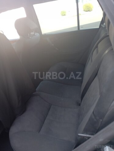 Mercedes E 270 2000, 377,473 km - 2.7 л - Bakı