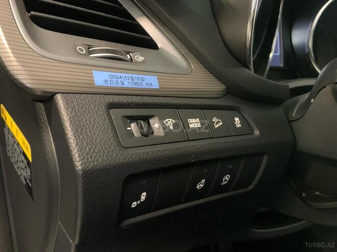 Hyundai Grand Santa Fe-7