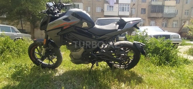 CFMOTO 300 NK-4