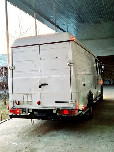 Mercedes Vario 2000, 241,000 km - 4.3 l - Şəki