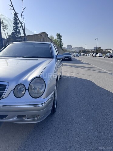 Mercedes E 220 d 2000, 573,500 km - 2.2 l - Bakı