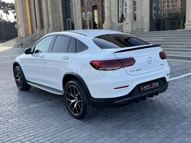 Mercedes GLC 300 e 4MATIC+ Coupe 2023, 13,000 km - 2.0 л - Bakı