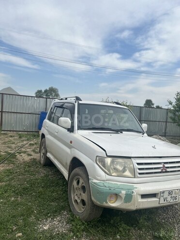 Mitsubishi Pajero io 1999, 300,000 km - 1.8 l - Şəmkir