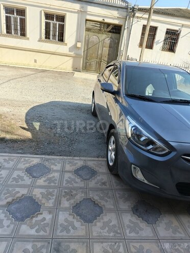 Hyundai Accent 2015, 110,000 km - 1.6 л - Gəncə