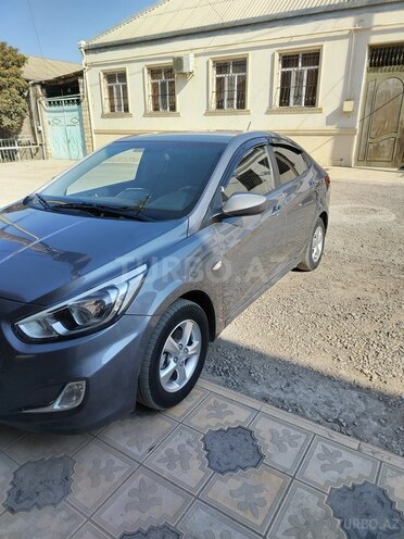 Hyundai Accent 2015, 110,000 km - 1.6 л - Gəncə