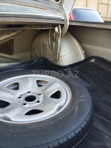 GAZ 3110 2004, 180,000 km - 2.4 l - Xudat