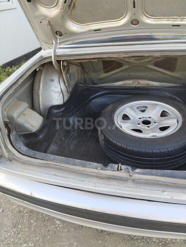 GAZ 3110 2004, 180,000 km - 2.4 l - Xudat