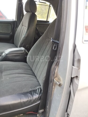 GAZ 3110 2004, 180,000 km - 2.4 l - Xudat