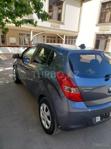 Hyundai  2010, 280,000 km - 1.4 l - Gəncə