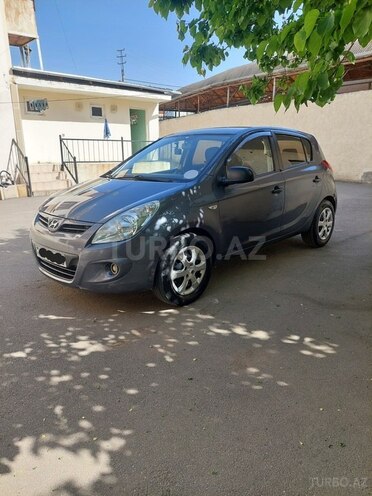 Hyundai  2010, 280,000 km - 1.4 l - Gəncə
