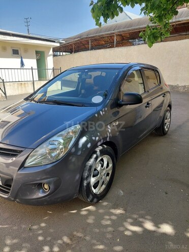 Hyundai  2010, 280,000 km - 1.4 l - Gəncə