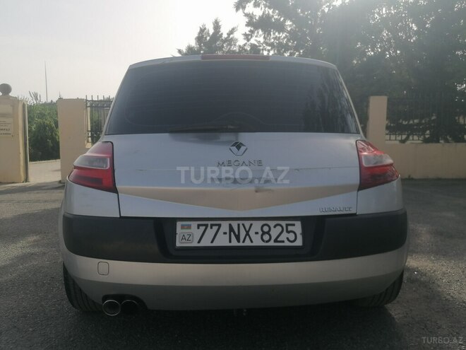 Renault Megane-2