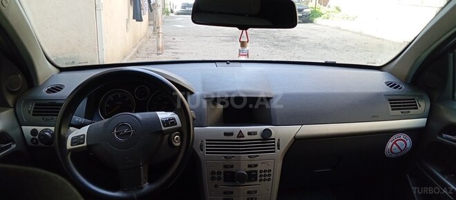 Opel Astra 2007, 318,000 km - 1.3 л - Bakı