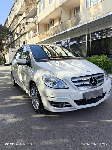 Mercedes B 180 2011, 78,000 km - 1.7 л - Bakı
