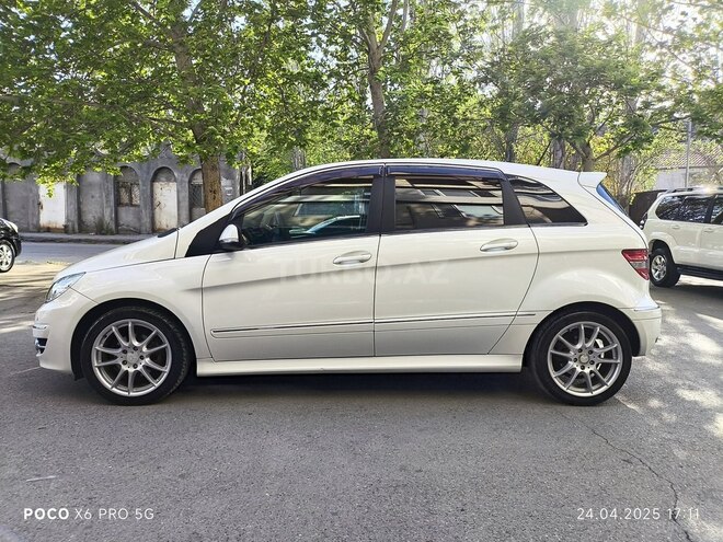 Mercedes B 180 2011, 78,000 km - 1.7 л - Bakı