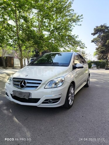 Mercedes B 180 2011, 78,000 km - 1.7 л - Bakı