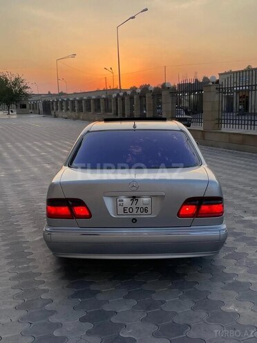 Mercedes E 320 2000, 280,000 km - 3.2 l - Bərdə