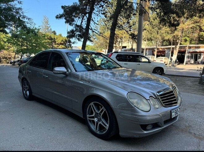 Mercedes E 220 d-2