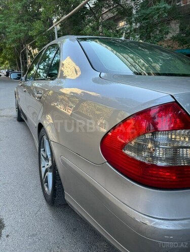Mercedes E 220 d-6