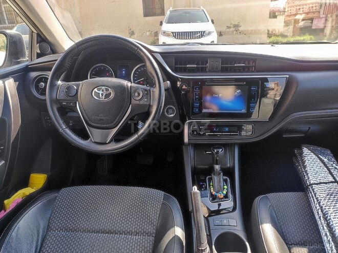 Toyota Corolla 2018, 39,700 km - 1.6 l - Bakı