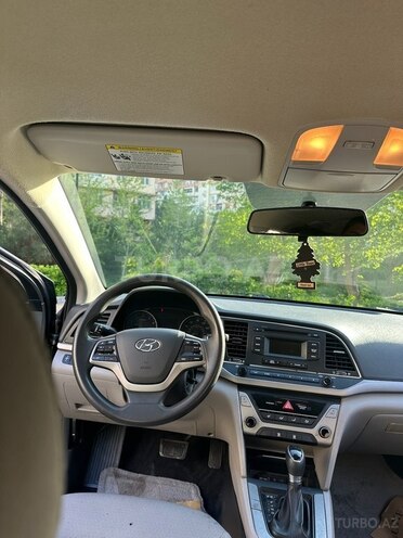 Hyundai Elantra 2018, 143,000 km - 2.0 l - Bakı
