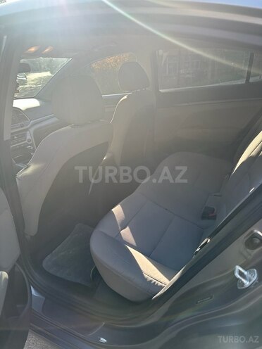 Hyundai Elantra 2018, 143,000 km - 2.0 l - Bakı