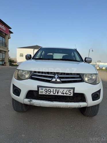Mitsubishi L200 2011, 250,000 km - 2.5 l - Bakı