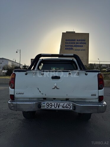 Mitsubishi L200 2011, 250,000 km - 2.5 l - Bakı