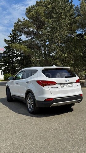 Hyundai Santa Fe-12