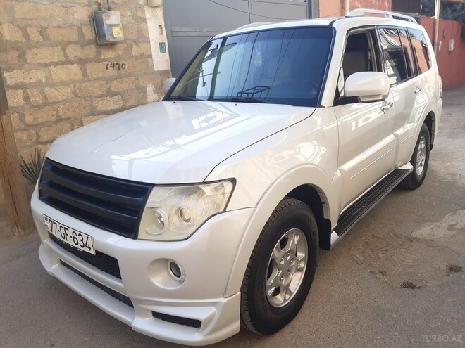 Mitsubishi Pajero 2008, 323,161 km - 3.0 l - Bakı