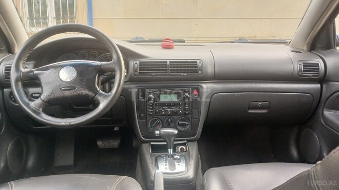 Volkswagen Passat 2004, 280,134 km - 1.8 l - Xırdalan
