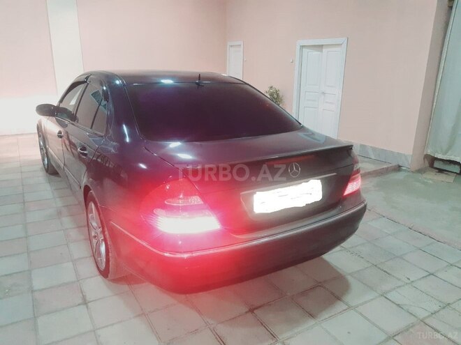 Mercedes E 270 2002, 389,000 km - 2.7 l - Quba