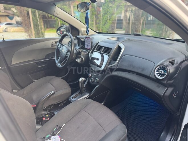Chevrolet Aveo-4
