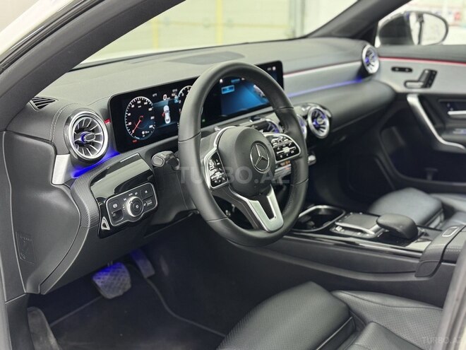 Mercedes CLA 250-29