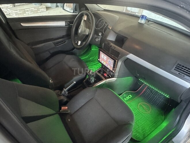 Opel Astra 2006, 299,999 km - 1.3 л - Bakı