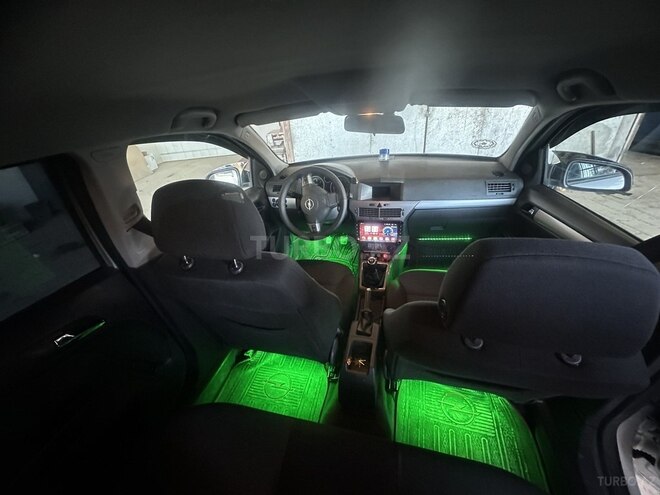Opel Astra 2006, 299,999 km - 1.3 л - Bakı