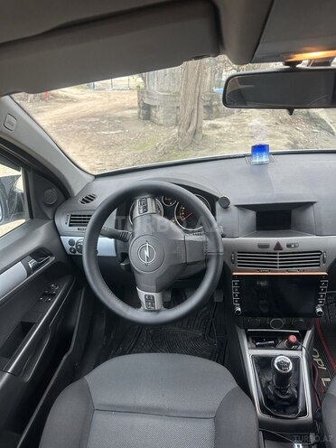 Opel Astra 2006, 299,999 km - 1.3 л - Bakı