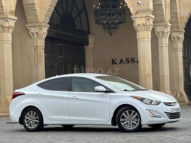 Hyundai Elantra 2015, 133,117 km - 1.8 л - Bakı