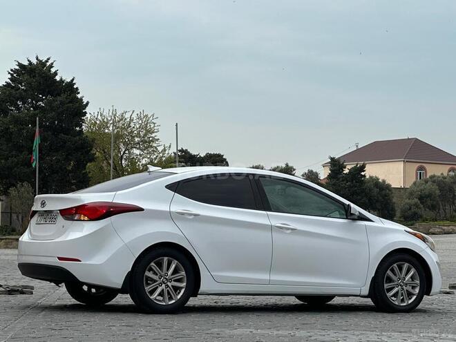 Hyundai Elantra 2015, 133,117 km - 1.8 л - Bakı