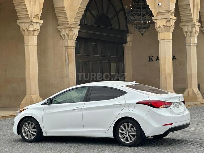 Hyundai Elantra 2015, 133,117 km - 1.8 л - Bakı