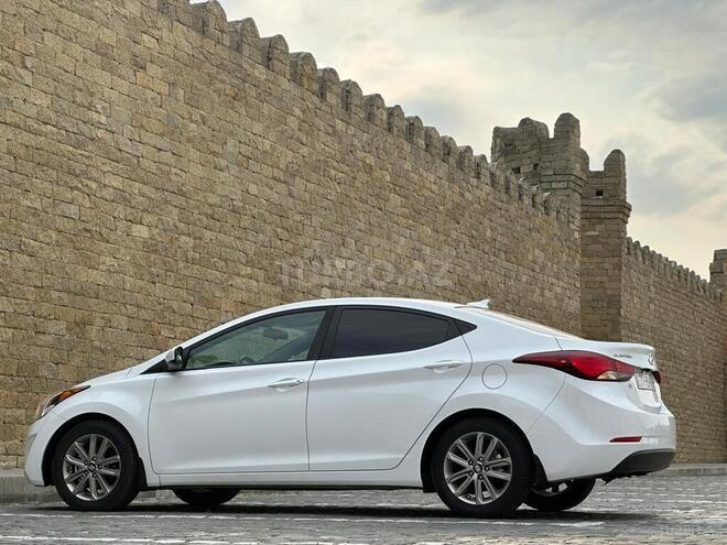Hyundai Elantra 2015, 133,117 km - 1.8 л - Bakı