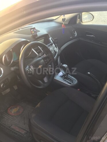Chevrolet Cruze-15