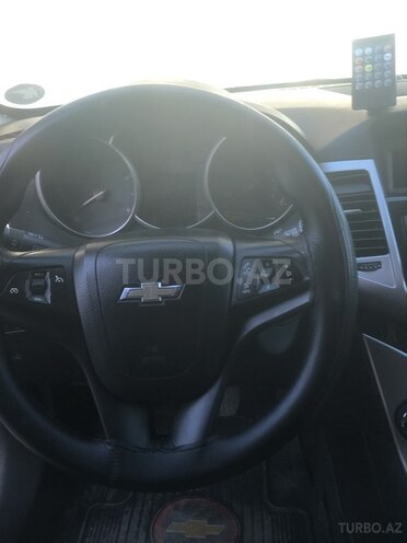 Chevrolet Cruze-18