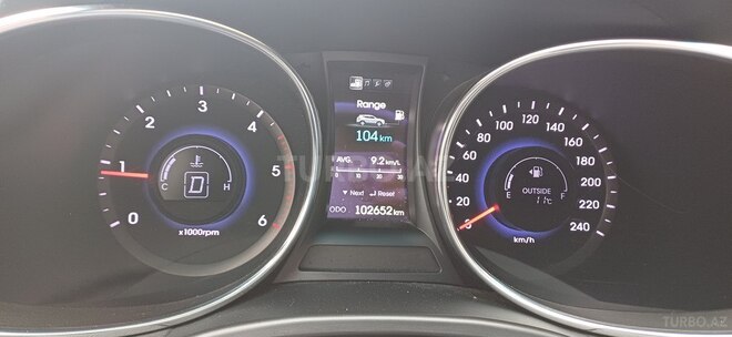 Hyundai Santa Fe-8