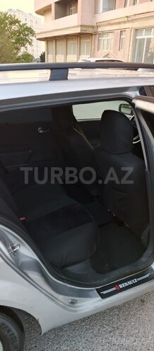 Renault Megane-11