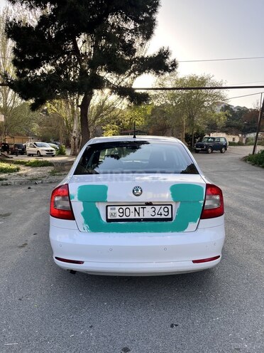 Skoda Octavia 2011, 400,000 km - 1.6 l - Bakı