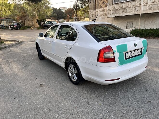 Skoda Octavia 2011, 400,000 km - 1.6 l - Bakı